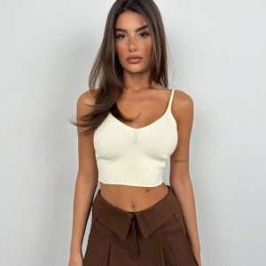 Alternative view of V Yaka Crop Bluz