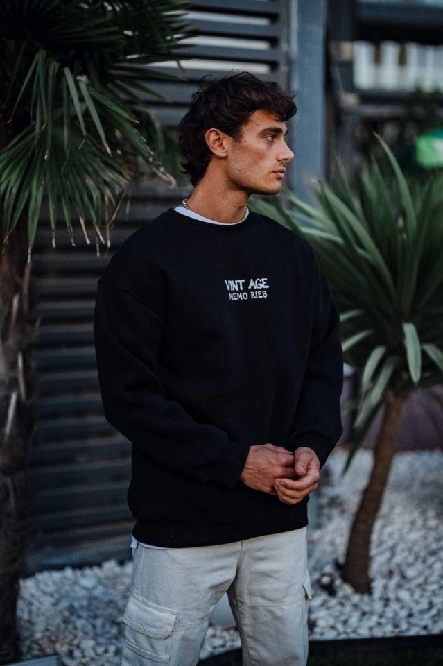 Oversize Bisiklet Yaka Üç İplik Baskılı SweatShirt - Siyah - Görsel 3