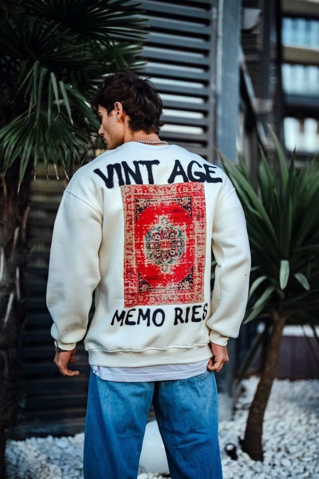 Oversize Bisiklet Yaka Üç İplik Baskılı SweatShirt - Beyaz - Görsel 4