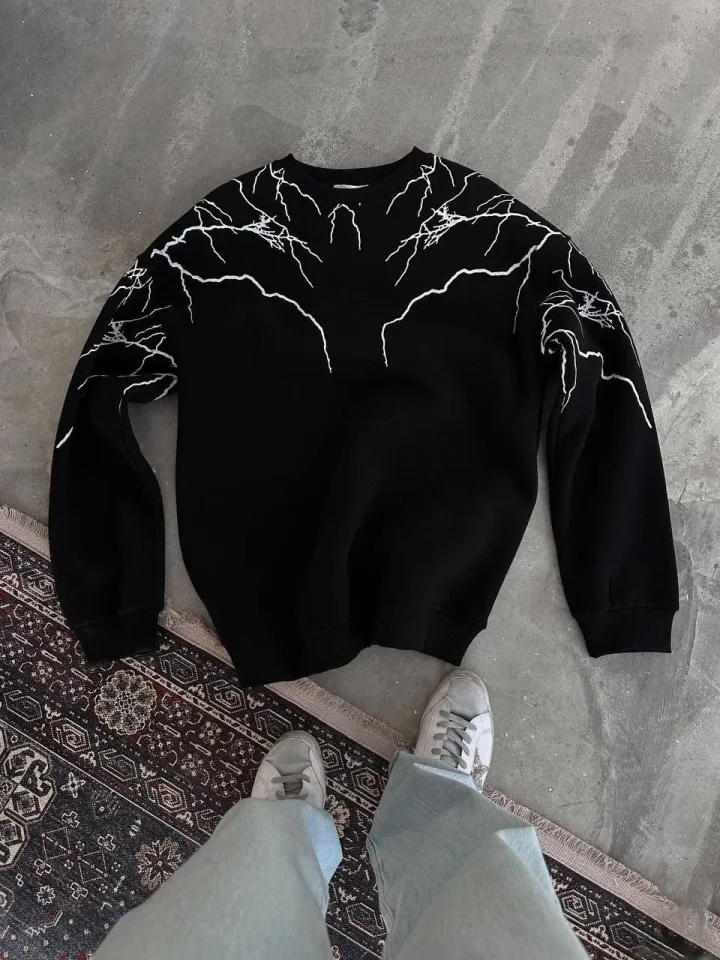 Yıldırım Baskılı Bisiklet Yaka SweatShirt - Siyah - Görsel 2