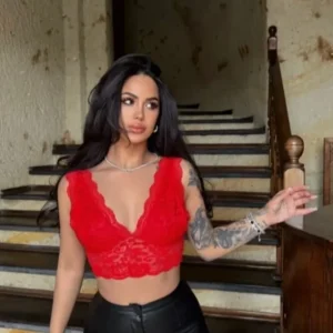 Dantel Bralet Crop Sütyen V Yaka Askılı Şık Esnek Rahat - Kırmızı