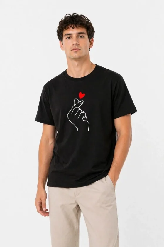 Erkek Kore Parmak Kalp Aşk Temalı Minimal Baskılı Tişört Yazlık Kısa Kol T-Shirt - Siyah - Görsel 5