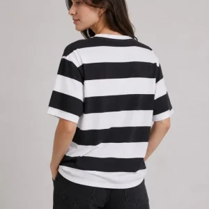 Alternative view of Çizgili Oversize Tişört Bisiklet Yaka Kısa Kol Yazlık T-Shirt - Siyah