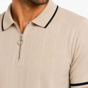 Alternative view of Erkek Fitilli Triko T-shirt Polo Yaka Yarım Fermuarlı Kısa Kollu Tişört - Bej